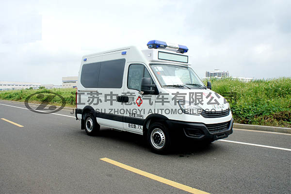 中意SZY5040XJHN依维柯救护车